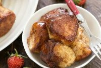 Warm and Gooey Homemade Monkey Bread