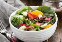 Strawberry and Blue Cheese Spinach Salad