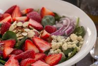 Strawberry Spinach Blue Cheese Medley