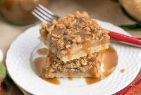 Gooey Caramel Apple Crumb Bars