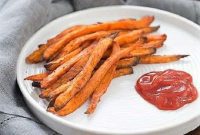 Sweet and Spicy Sweet Potato Fries with Honey Glaze