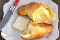 Fluffy Golden Buttery Crescent Rolls