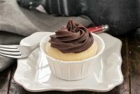 Pint-Sized Boston Cream Pies