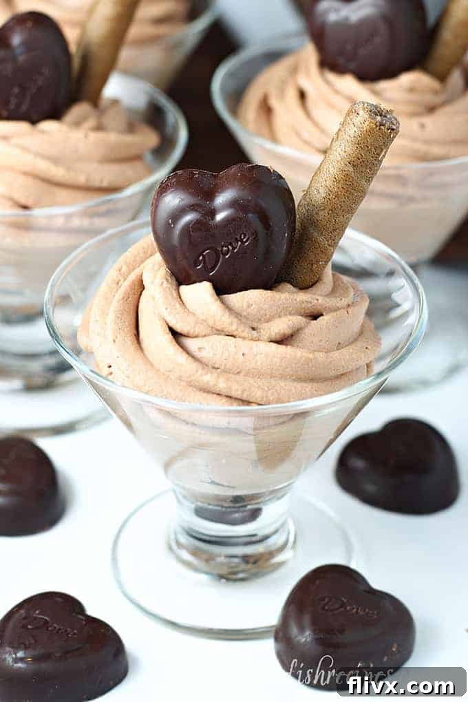 Simple and delicious Easy Chocolate Mousse.
